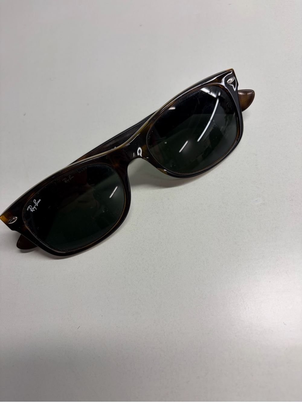 Ray-Ban Wayfarer Style Tortoiseshell Frame with Dark Green Lenses